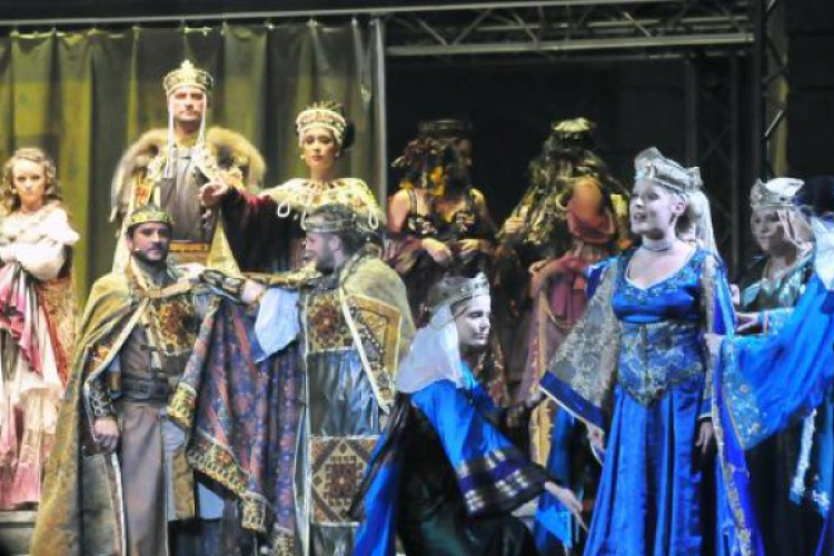 Szeged város aranyérmét vették át az István, a király alkotói