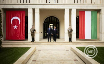 Orbán Viktor a Török Nagy Nemzetgyűlés elnökével tárgyalt