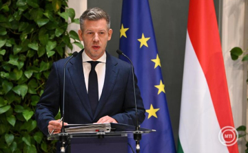Magyar Péter: mától nincs szükség az önkéntes fogyasztáscsökkentésre