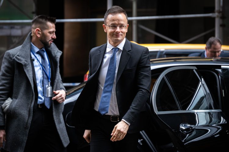 Szijjártó Péter telefonon beszélt Szergej Lavrovval