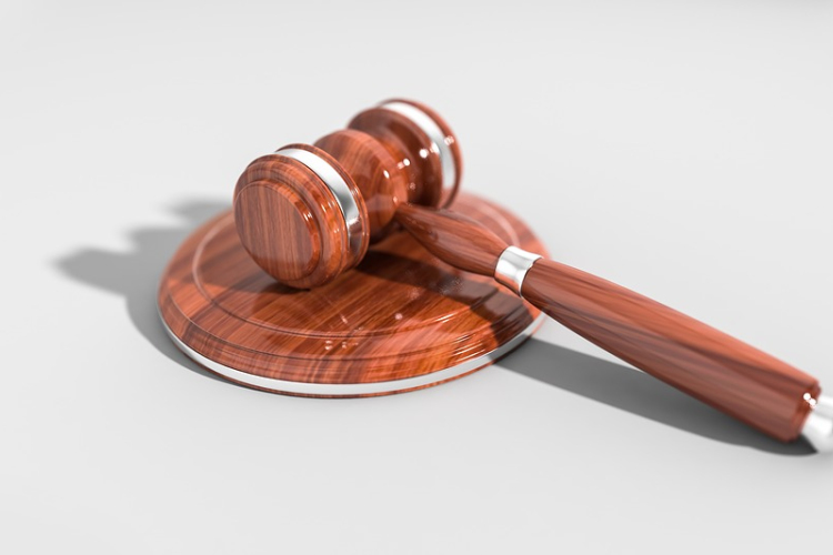 Pénzmosás miatt indult eljárás egy férfi ellen Szegeden