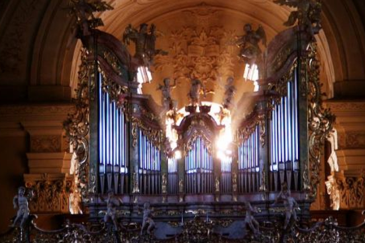 Ötórás orgonamaraton a kolozsvári Szent Mihály plébániatemplomban