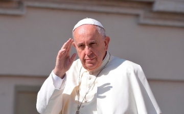 A járványok és háborúk áldozataiért imádkozott, és békét sürgetett Ferenc pápa