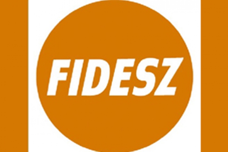 Fidesz: a nőket a Gyurcsány-Bajnai-kormányok hagyták cserben