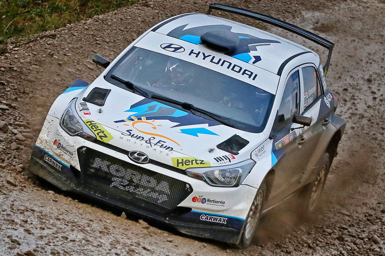 Rally: Hatalmas élmény az új Hyundai i20 R5!